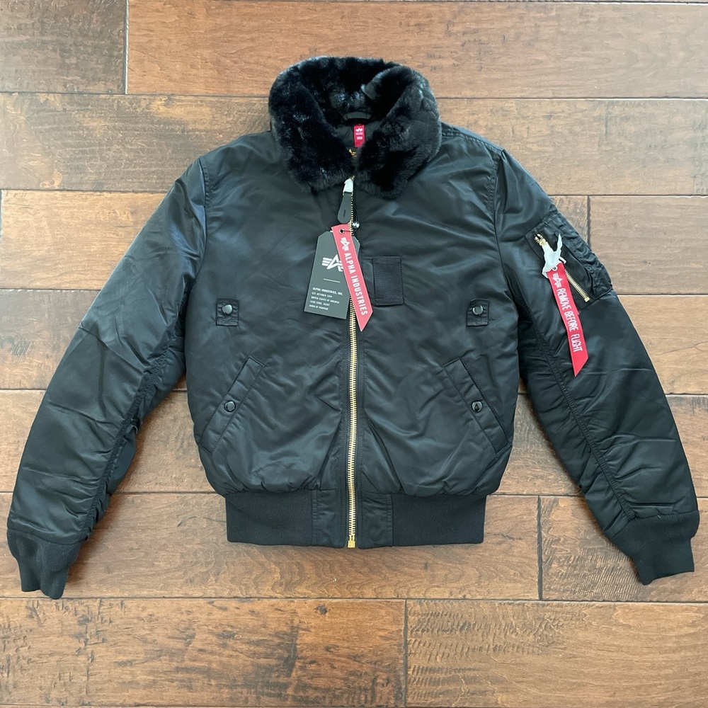 Alpha Industries black bomber jacket with removable fur collar #bomberjacket